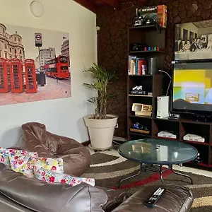 Apartamento Casa En Frente Del Exito De Laureles, Medellín