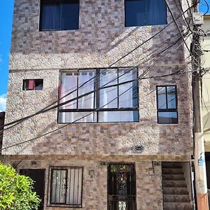 Apartamento Elegante Y Amplio, Medellín